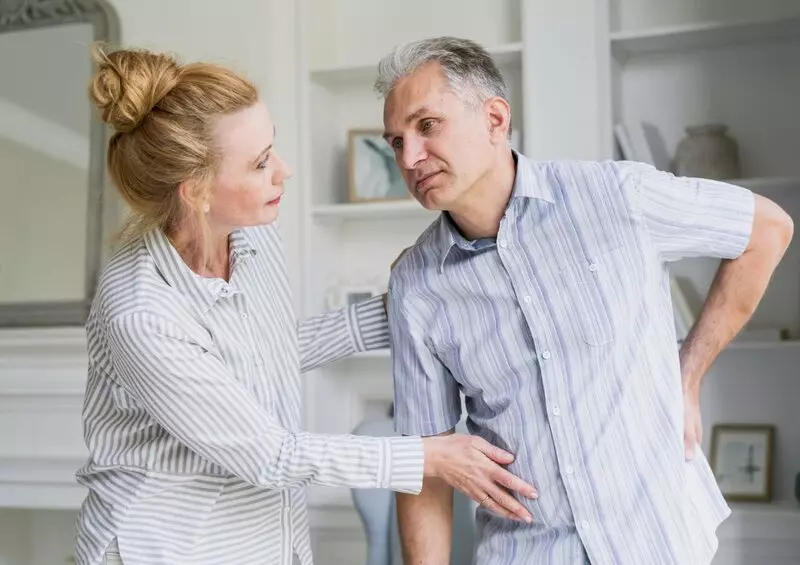 Как проявляется поясничный остеохондроз