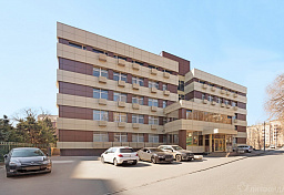 Здание поликлиники